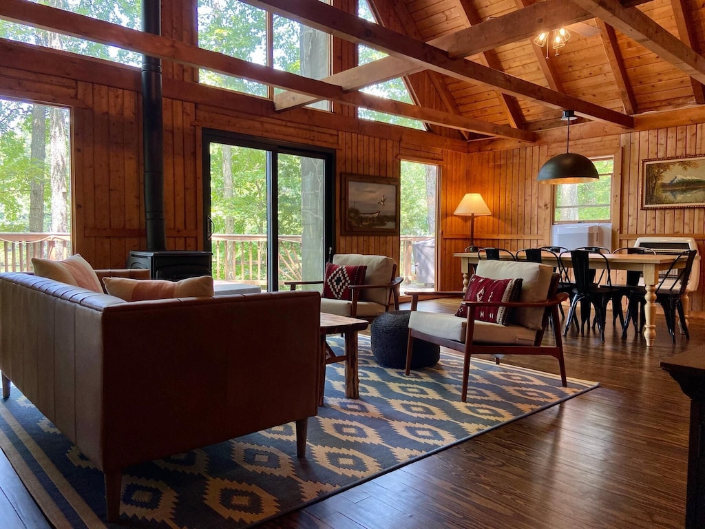 Luxury Cabins in Virginia