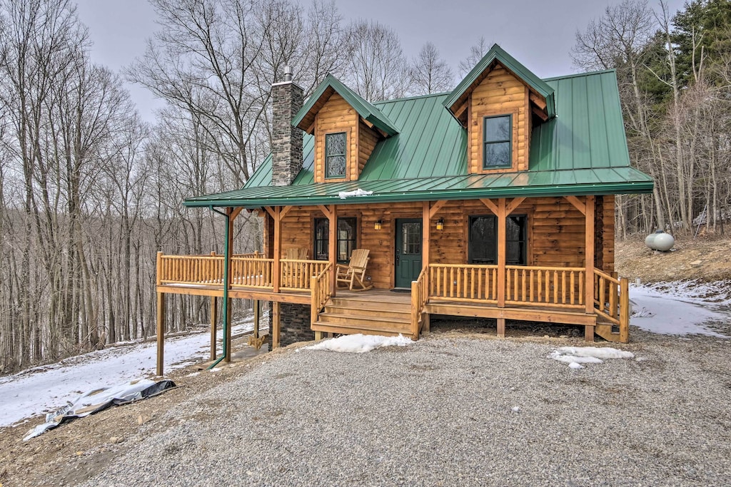 Luxury and Family-Friendly Warsaw Cabin Rental