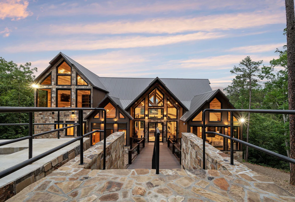 Modern Moose Luxury Lodge Oklahoma
