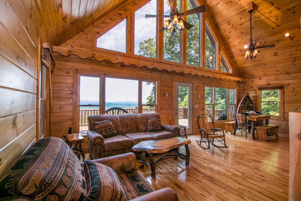 Pet-Friendly Luxury Cabin Rental Georgia