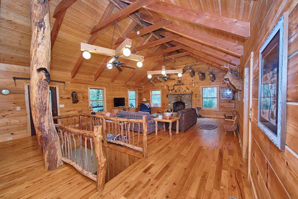 Serenity Lodge in Hocking Hills Ohio Luxury Cabin Rental