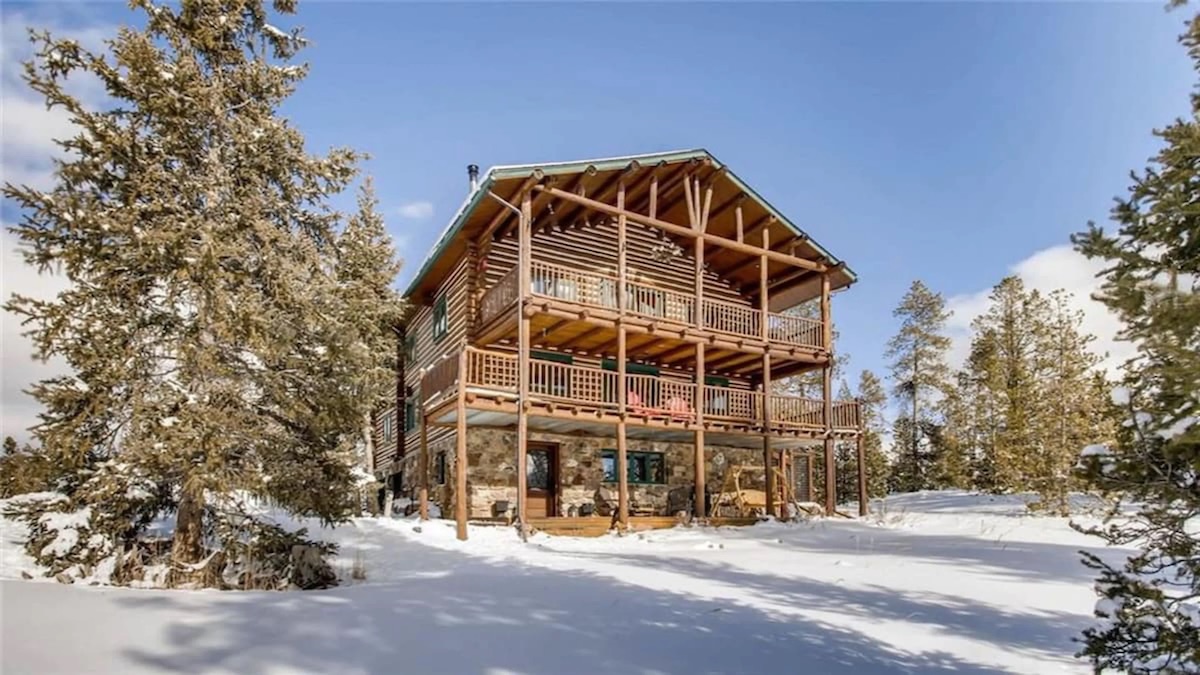 Honey Skies Luxury Cabin Rental