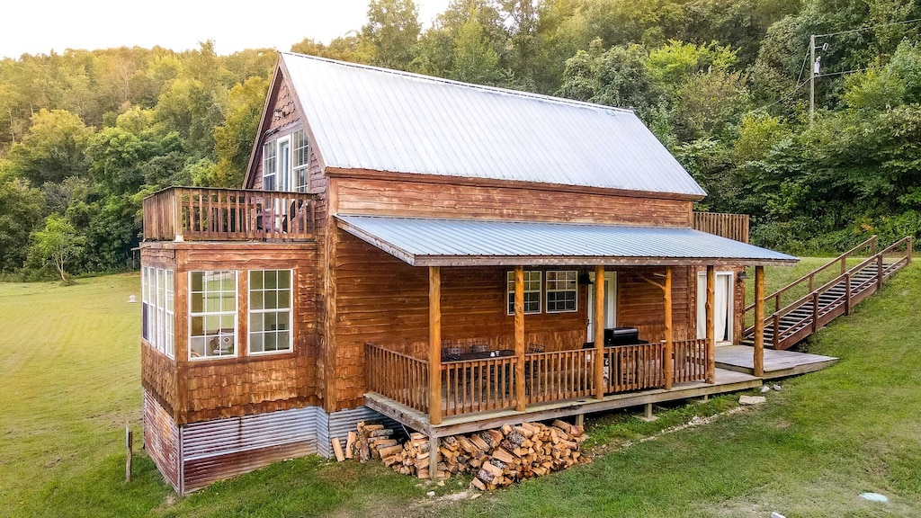 Luxury Cabins in Eureka Springs Arkansas pet friendly