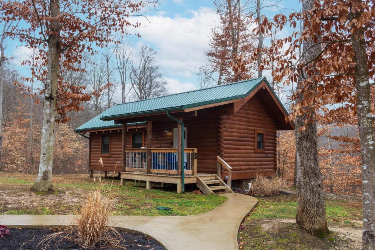 Luxury Cabins in Ohio Pine Creek Horseman's Camp with hot tub