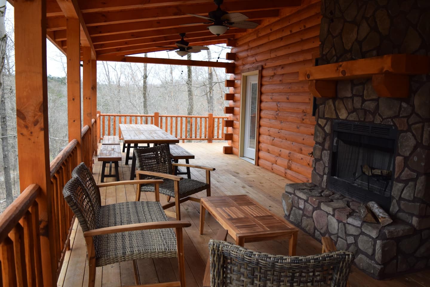 Luxury Cabins in Ohio with outdoor fireplace and hot tub