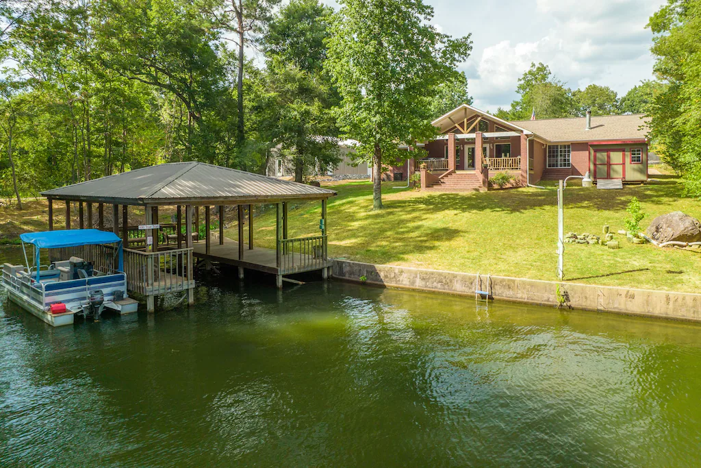 Royal Lakeview Luxury Cabin with Hot Tub