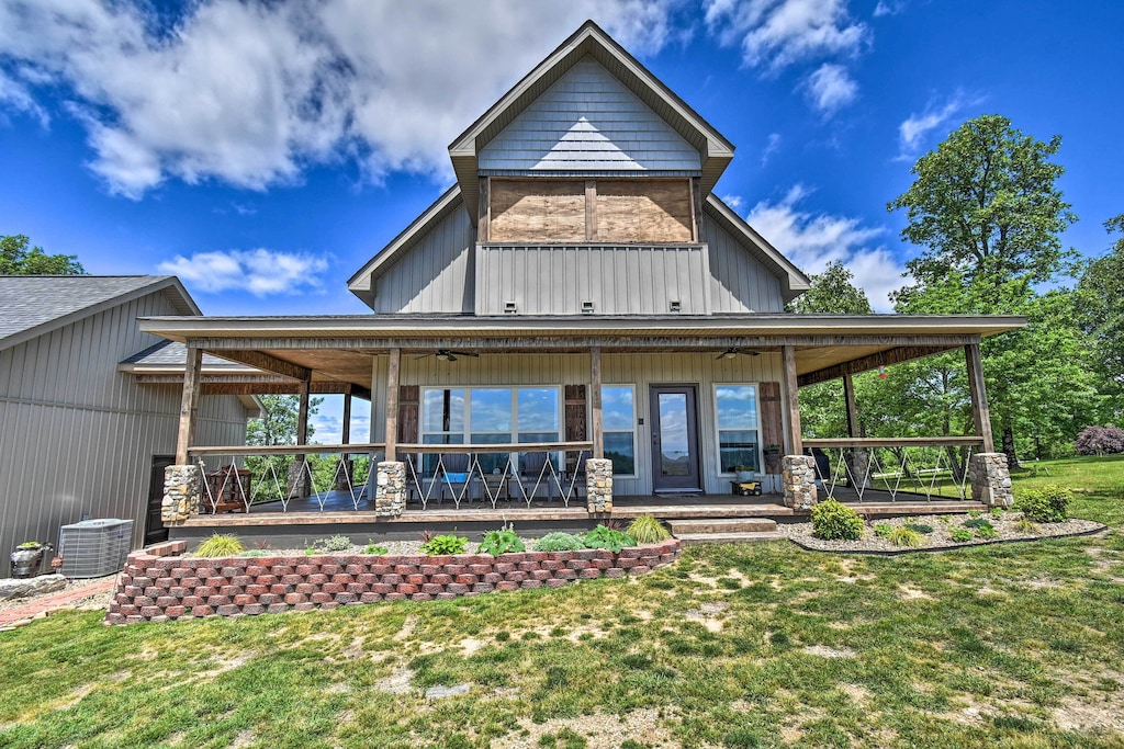 Secluded Cabins in Arkansas hilltop with fire pit