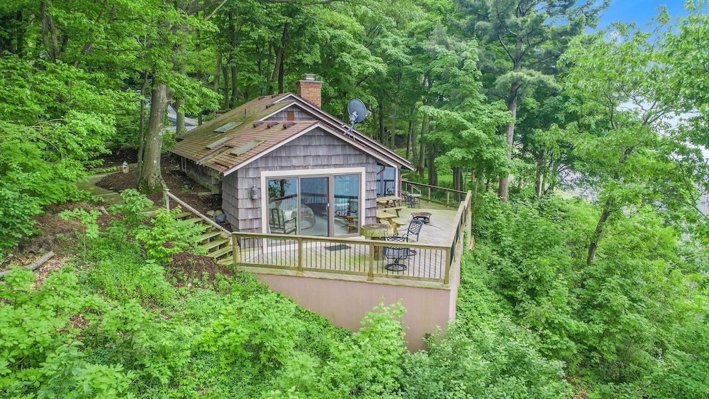 Secluded Cabins in Michigan with private beach and fire pit