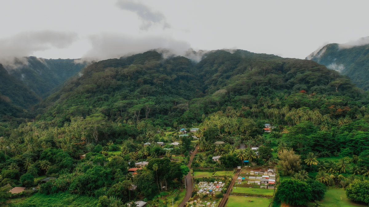 Teahupoo Airbnb Homestay