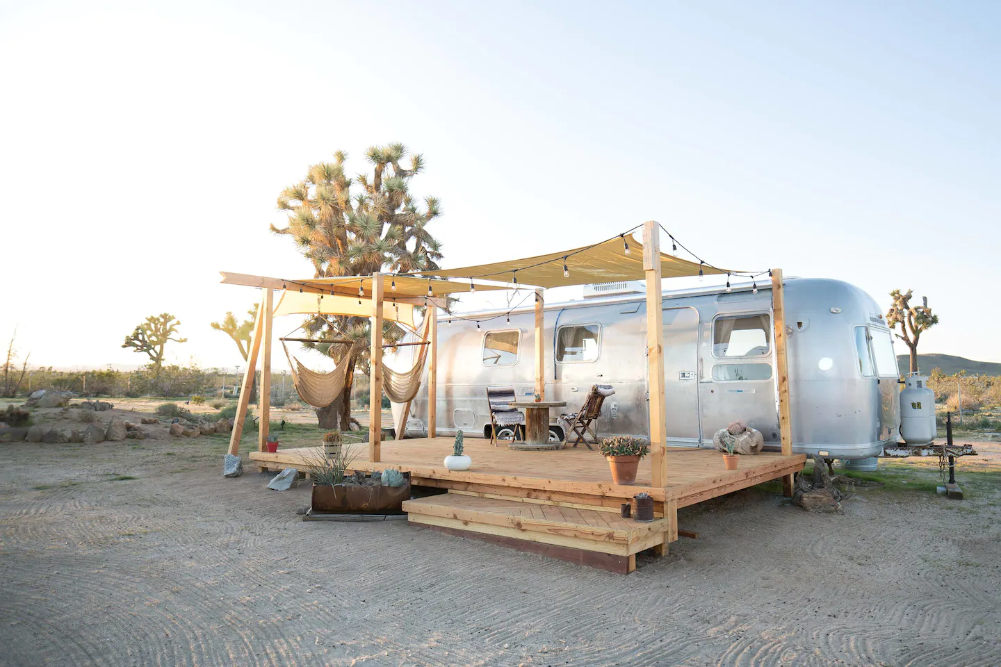 1975 Airstream Glamping in Joshua Tree