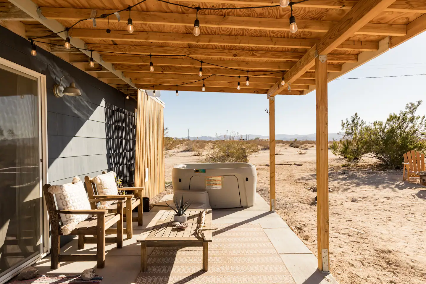 Joshua Tree Glamping with Hot Tub