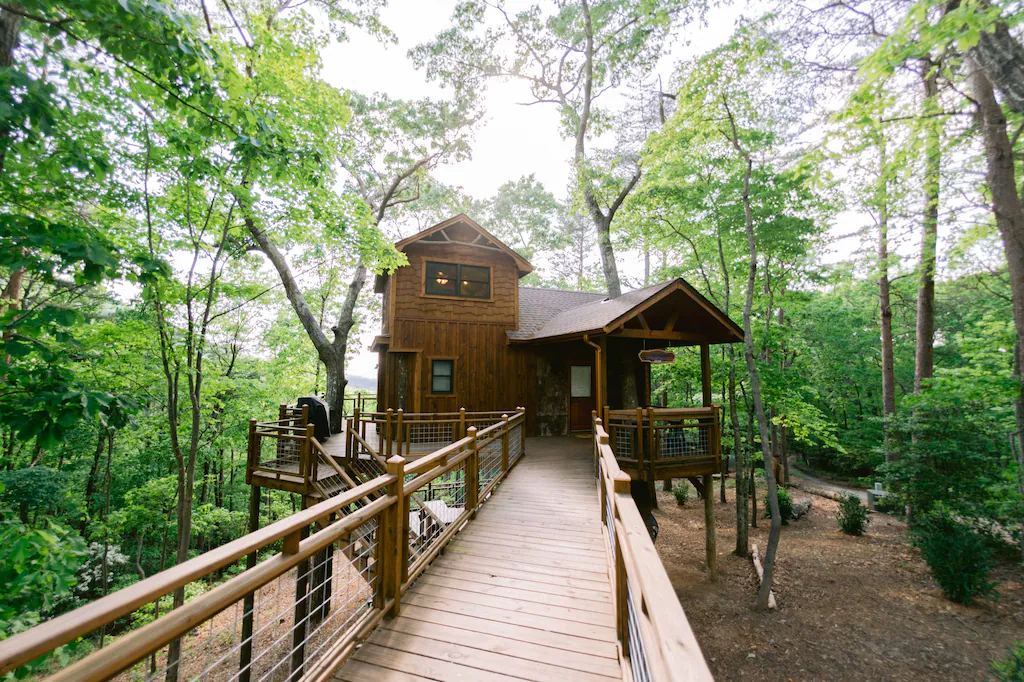 Luxury Treehouse Glamping in Georgia