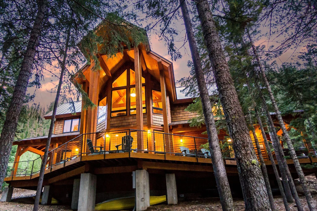 Spectacular Luxury Cabin on Tumalo Lake, Hot Tub, in Bend Oregon