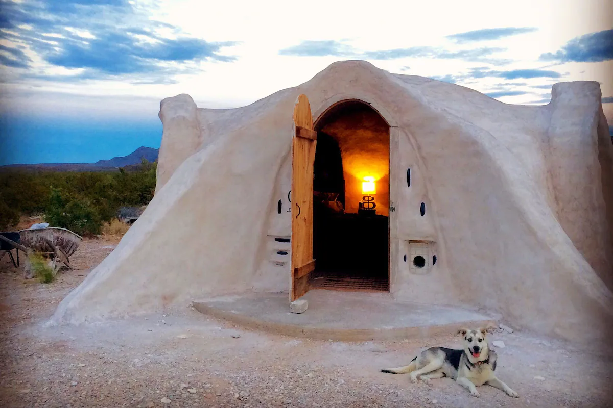 Domeland- Off-grid Adobe Dome near Big Bend