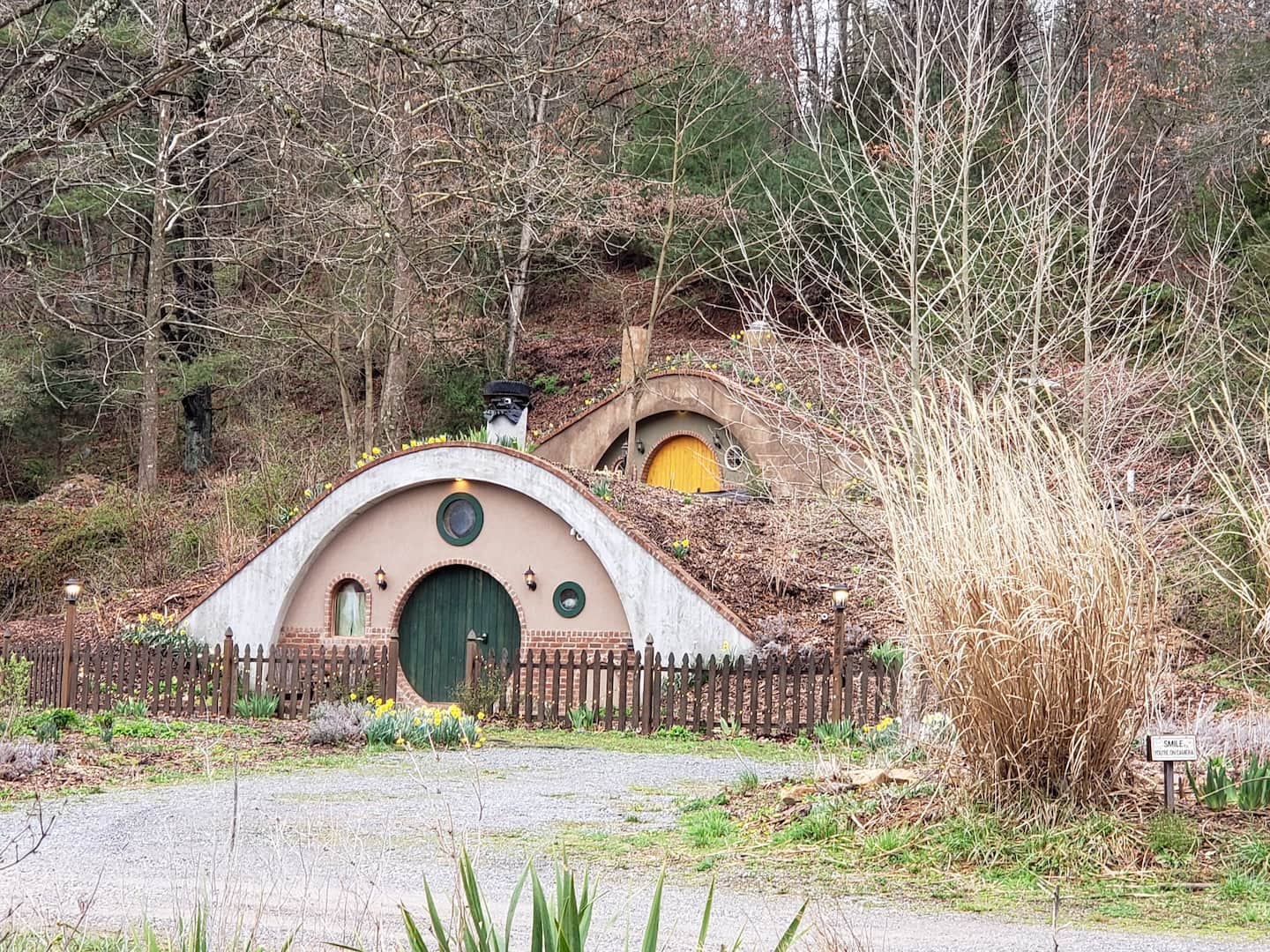 Hobbit Style Underground Cabin in Virginia