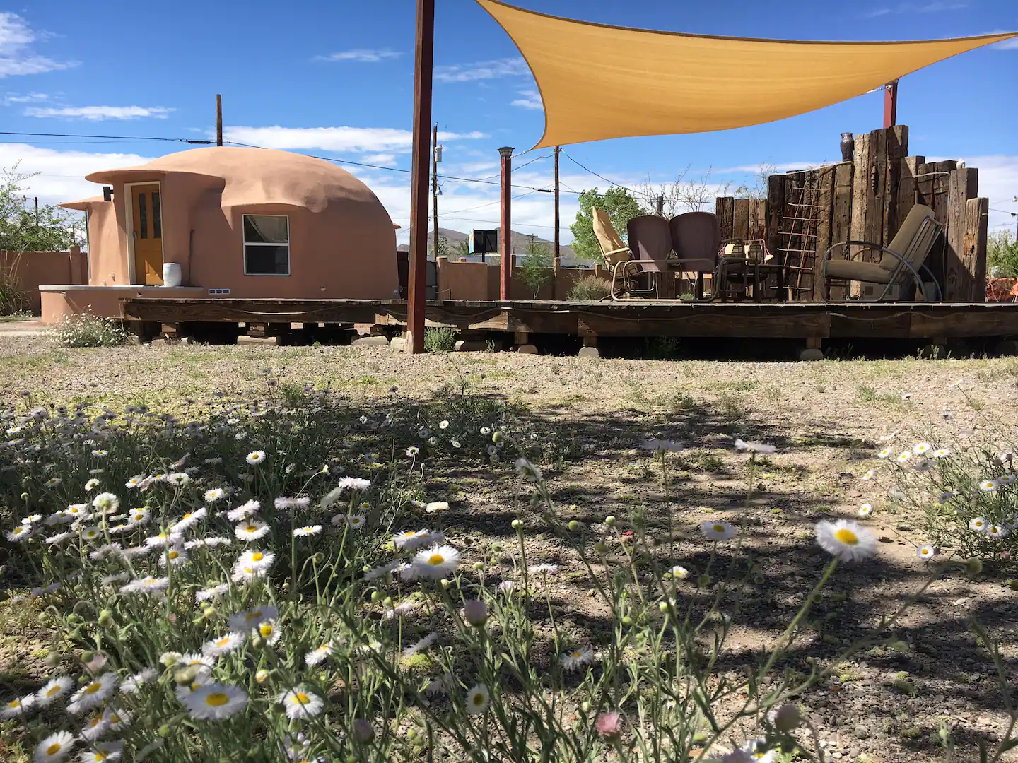 Off-The-Grid Dome & Private Hot Mineral Spring - Glamping New Mexico