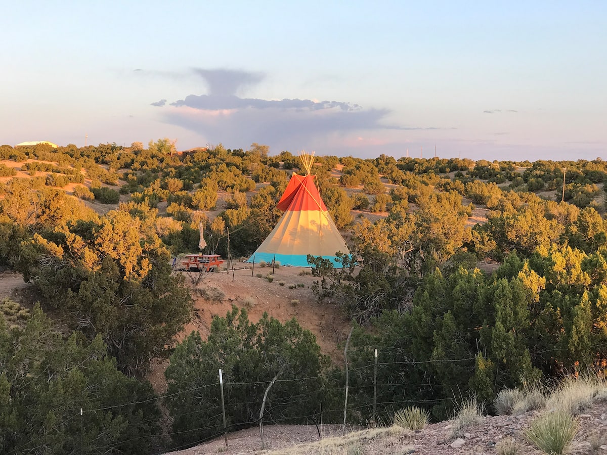 Santa Fe Tipi Experience - Glamping New Mexico