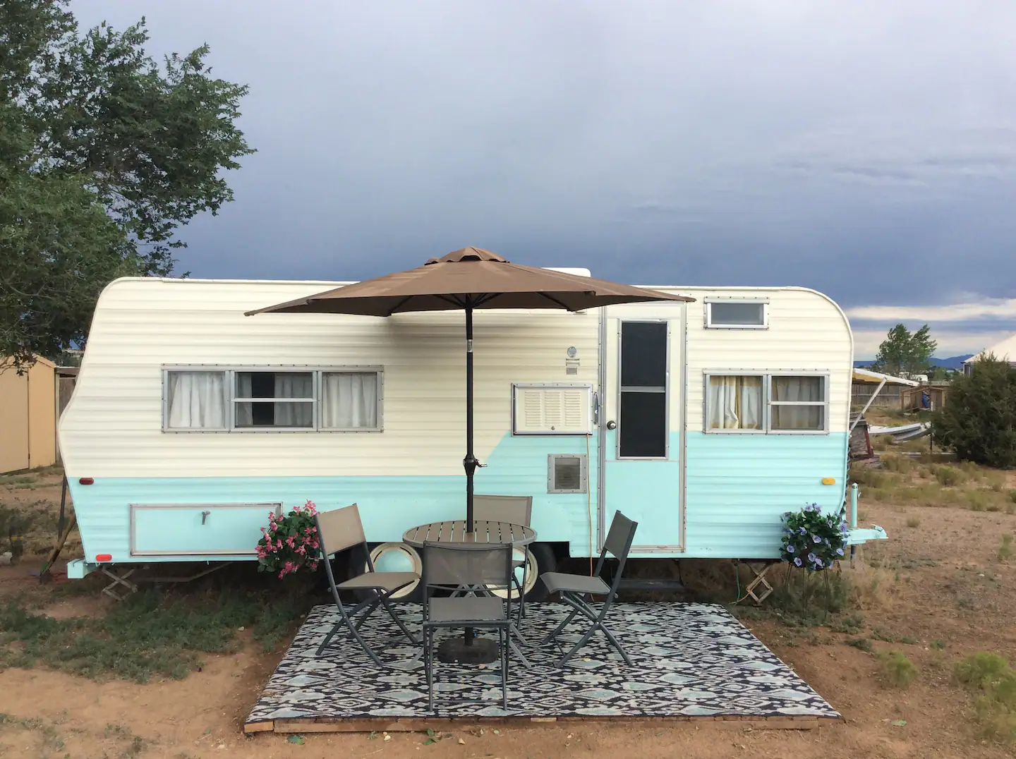 Turquoise Trail-er Glamping in New Mexico