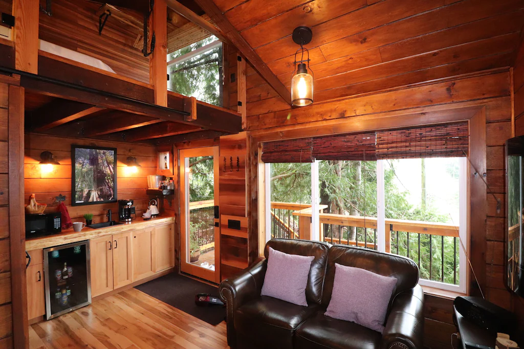 Owl’s Perch Treehouse Glamping Vancouver Island 