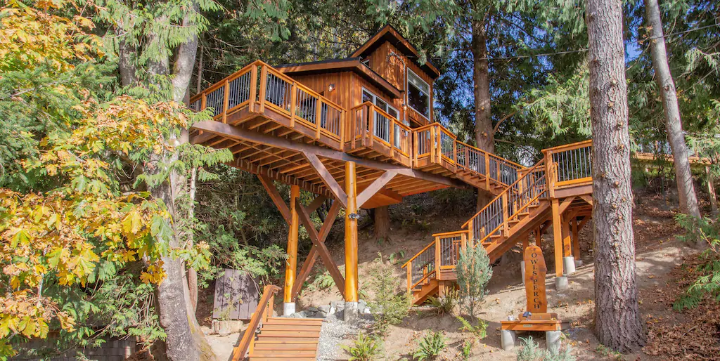 Owl’s Perch Treehouse Glamping Vancouver Island