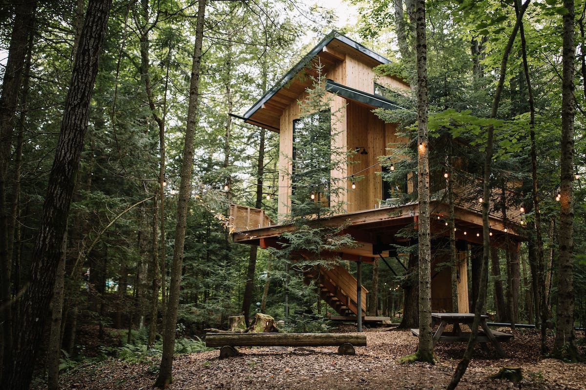 The Baltic - Luxury Treehouse Glamping in Ontario Canada