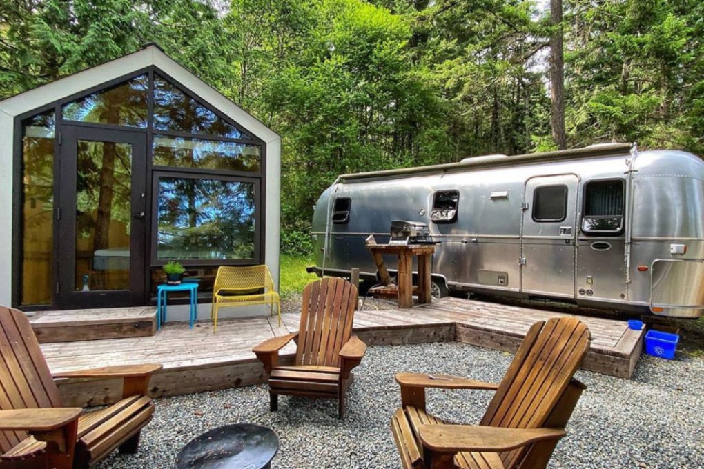 woods-on-pender-airstream-glamping