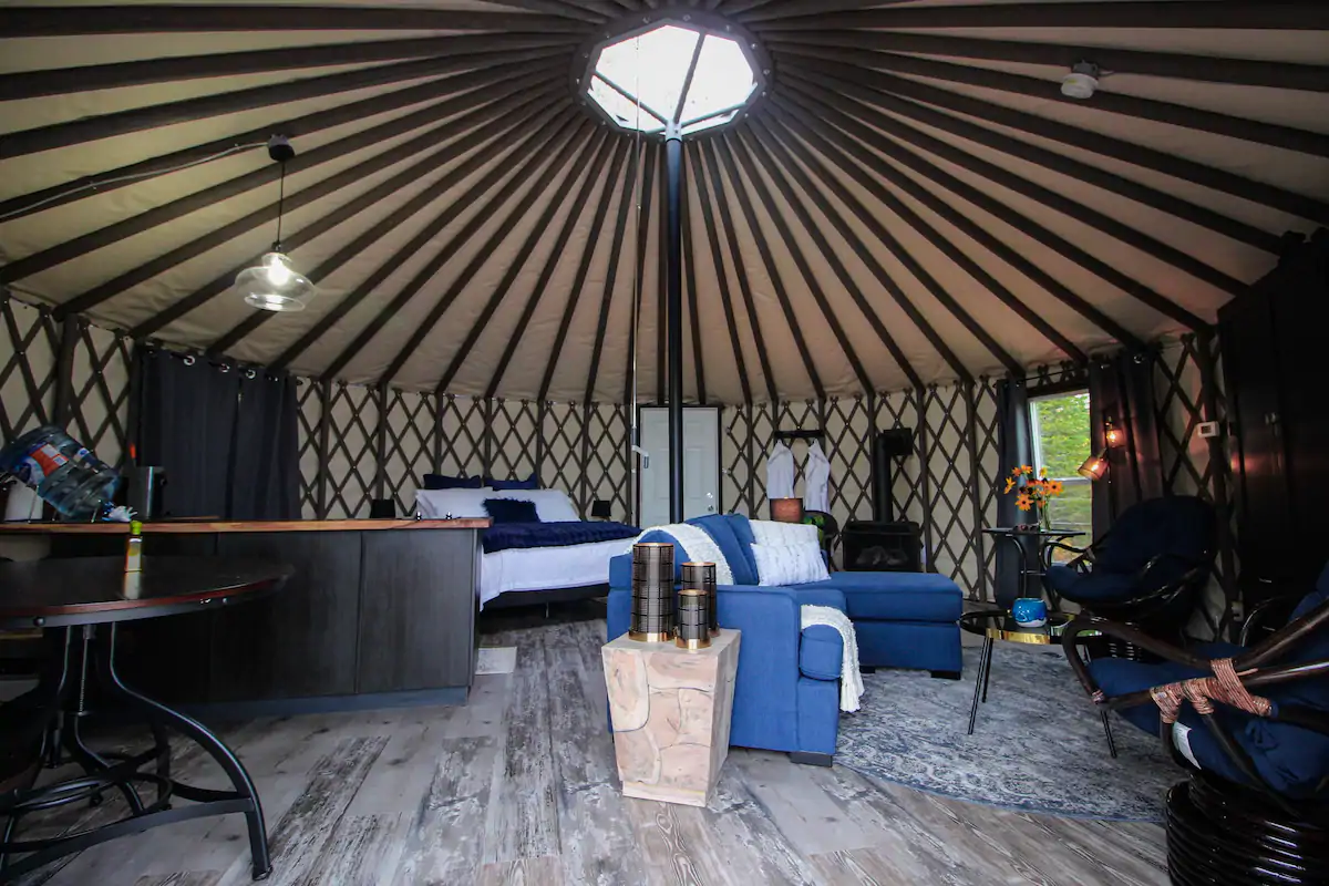 yurt glamping in ontario