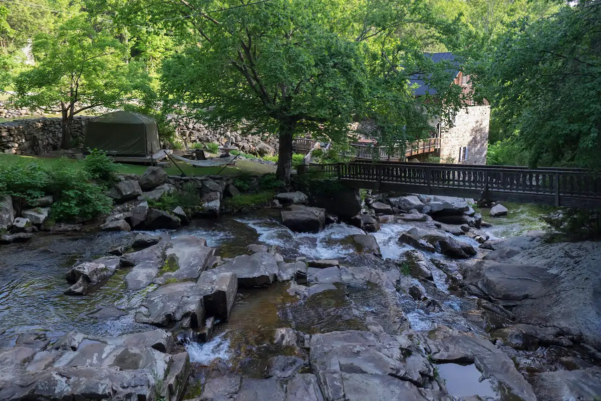 Cozy Screen House on a Waterfall - Starksboro