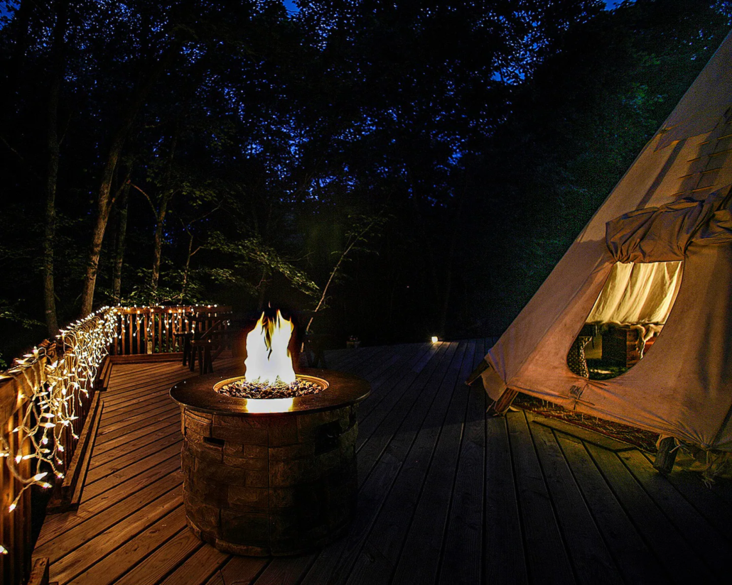 Magic Tipi Retreat at Park Hills, Missouri Airbnb