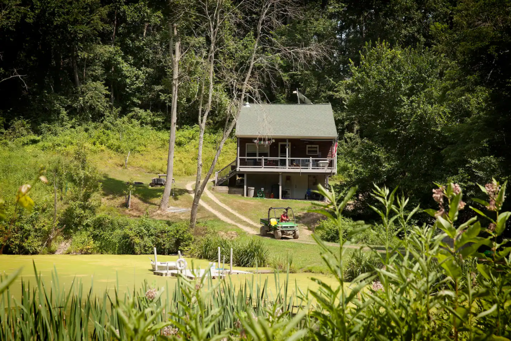 Secluded Luxury Cabin on a Fishing Pond