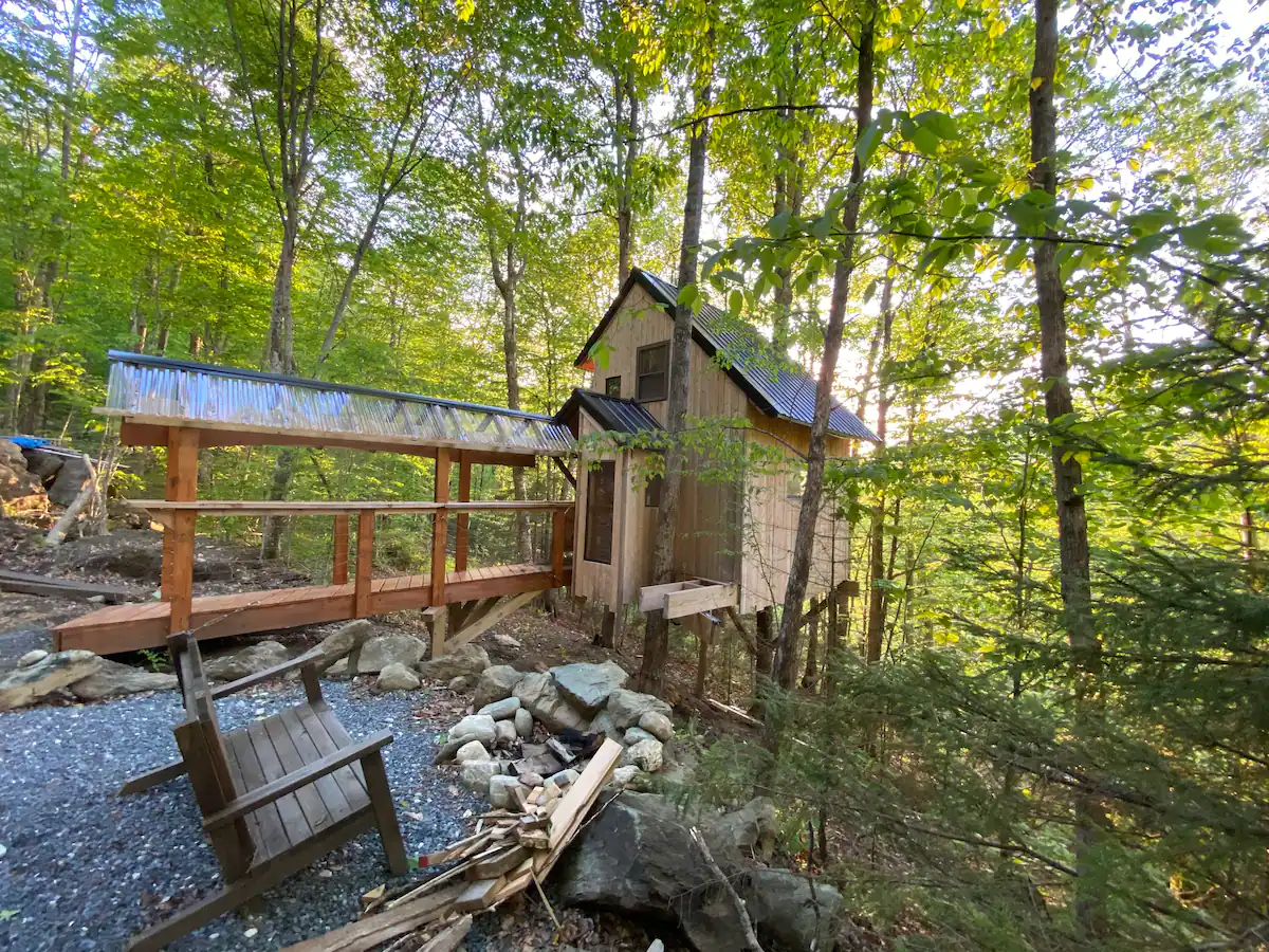 The Sugar Maple Treehouse Glamping in Vermont - Hancock