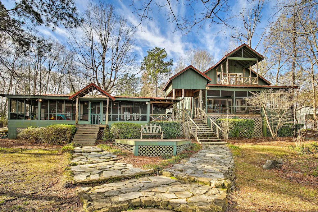 Waterfront Cabin in South Carolina