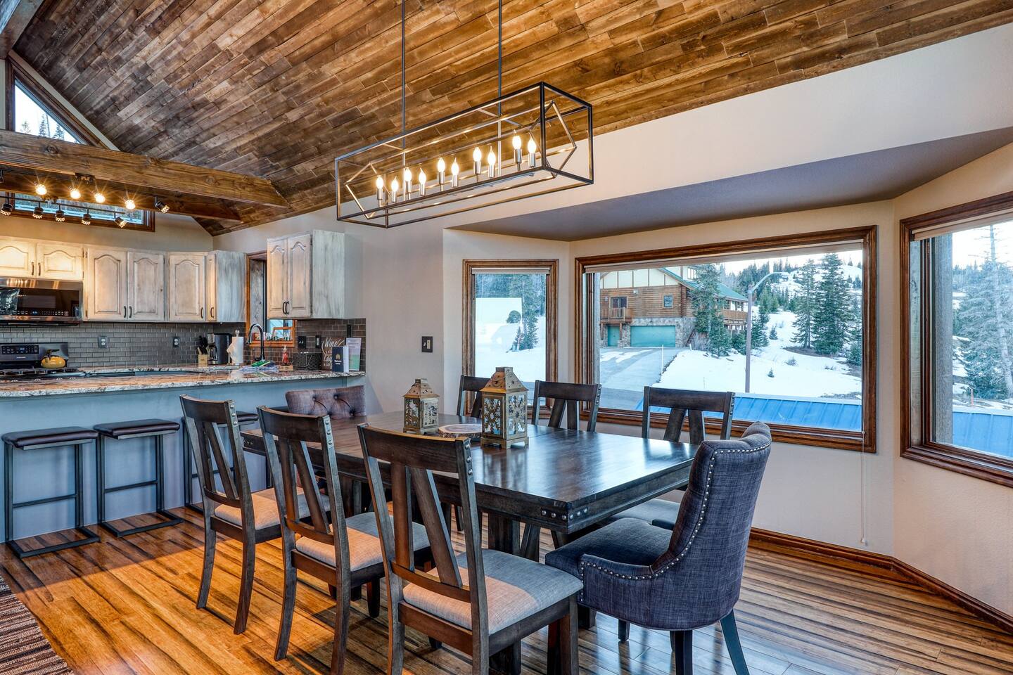 Decorative kitchen with spacious dining table