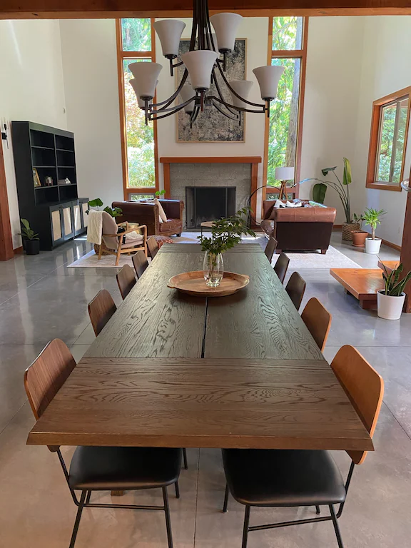 Spacious dining table inside the cabin