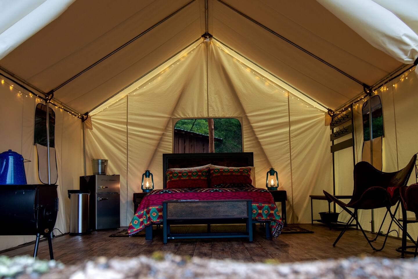 Canvas tent with double bed