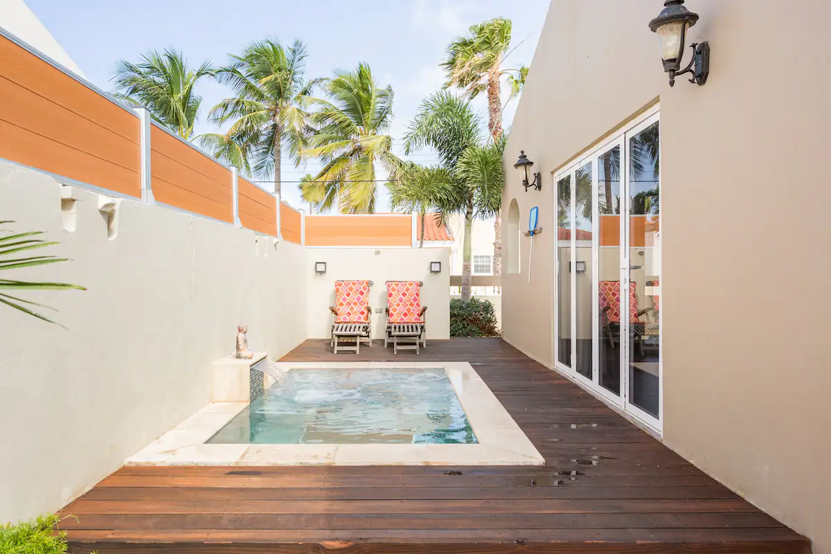 Charming Private Villa with Swimming Pool - Aruba Airbnb