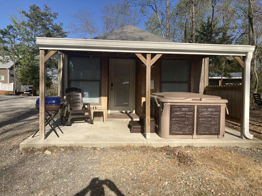 Glamping Cabin in Alabama