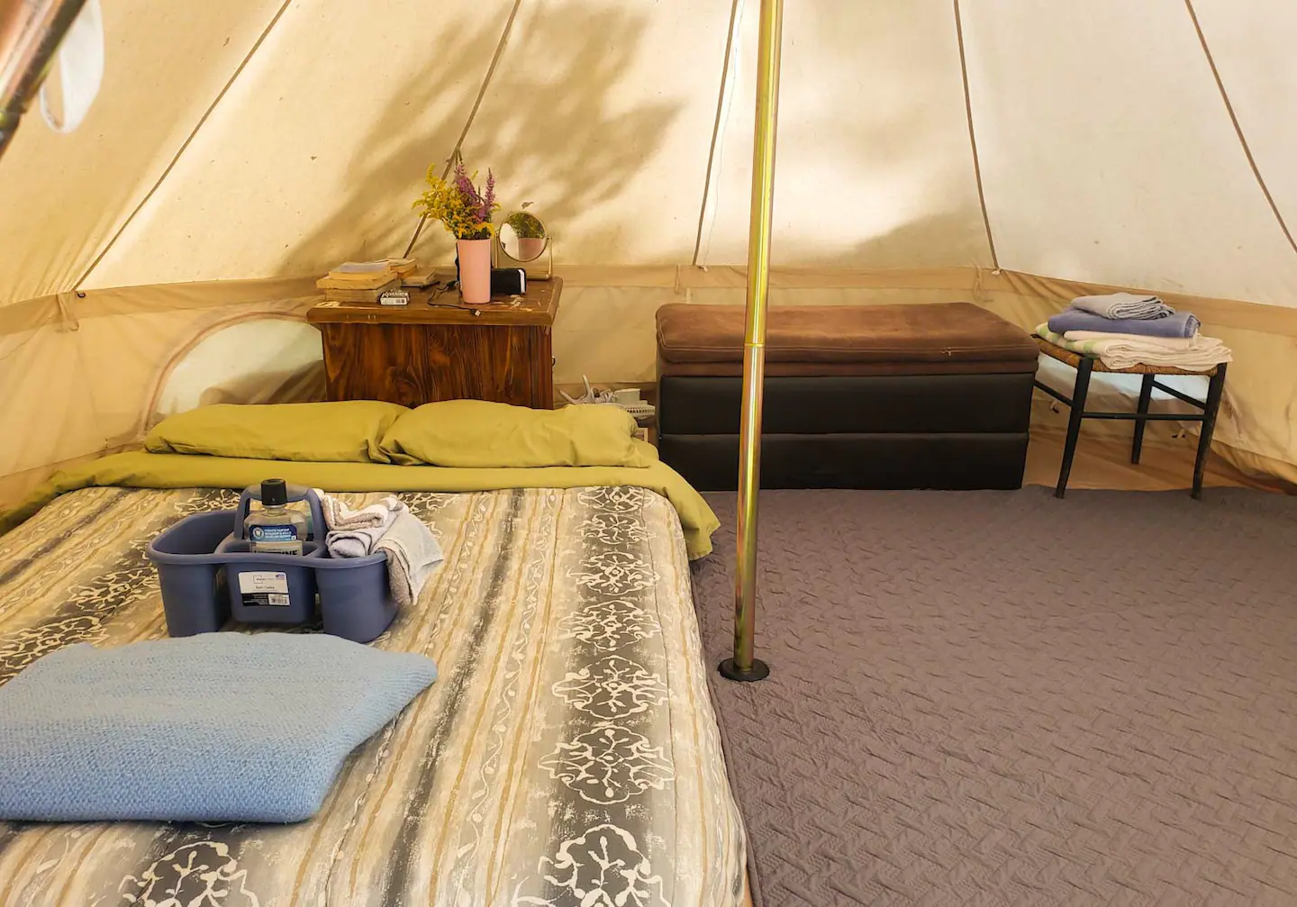 Glamping Tent with Scenic Hiking Paradise