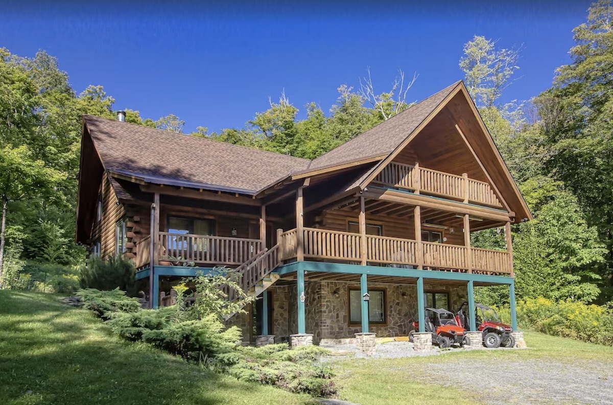 Log Cabin Luxury Rental Vermont
