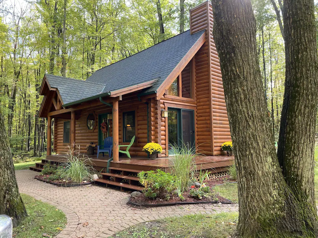 Luxury Cabins in Michigan