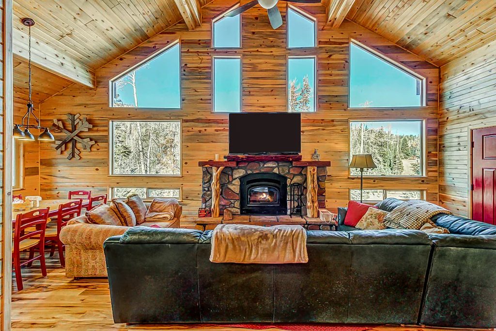 Upscale cabin rental in Utah