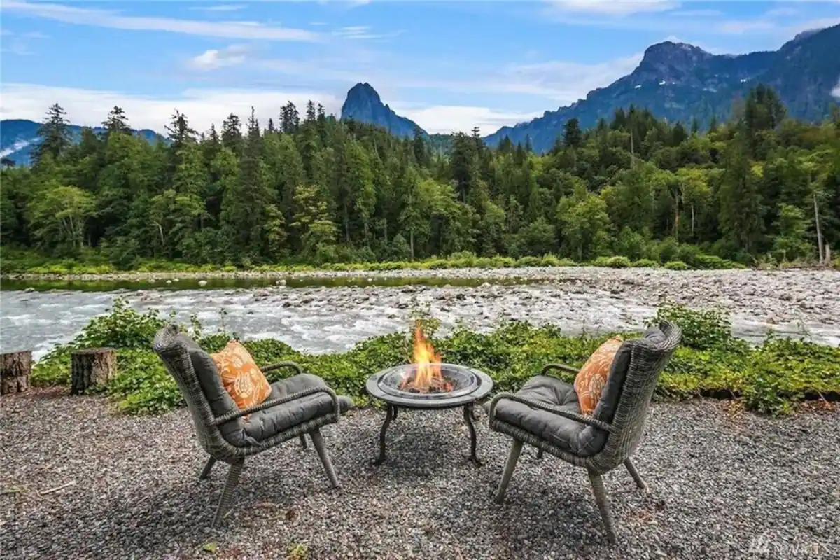 Washington State Luxury Cabin with Views