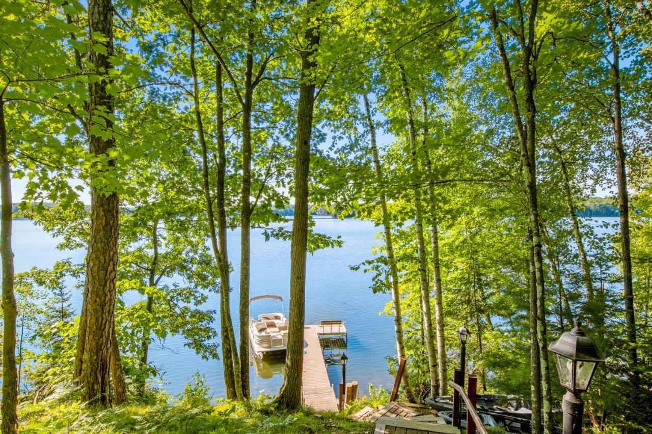 Wisconsin Lakefront Luxury Cabin