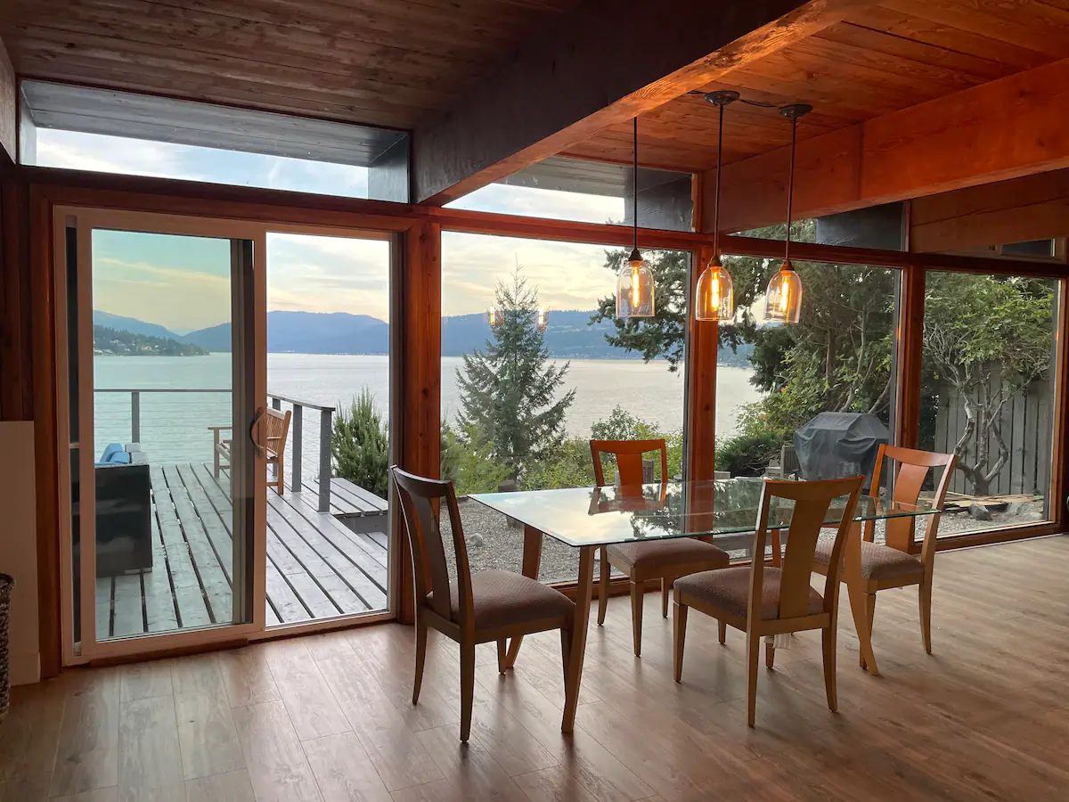 Beautiful lake views from the luxury cabin