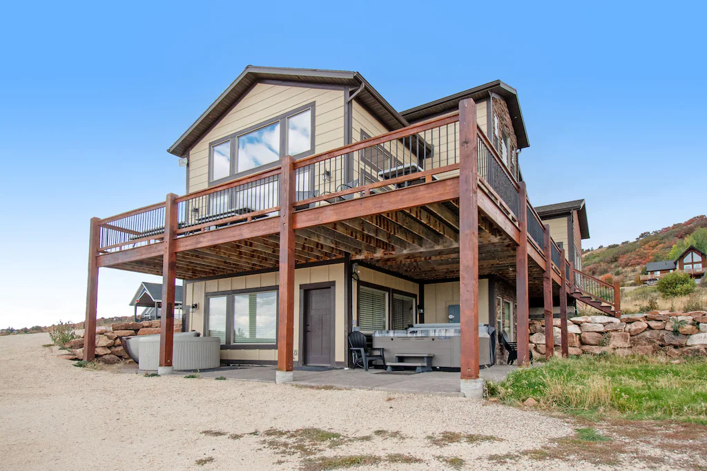 Eagle Feather Lookout - Luxury Cabin Rental Utah