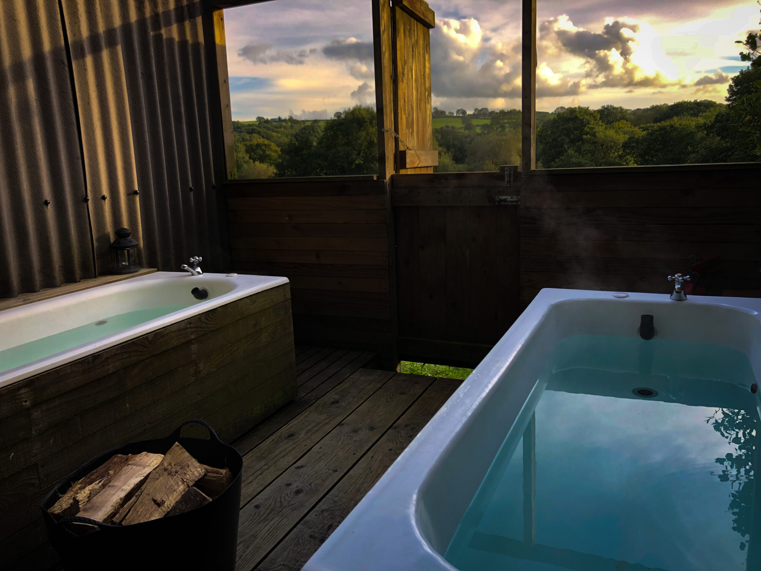 Hot tub bath