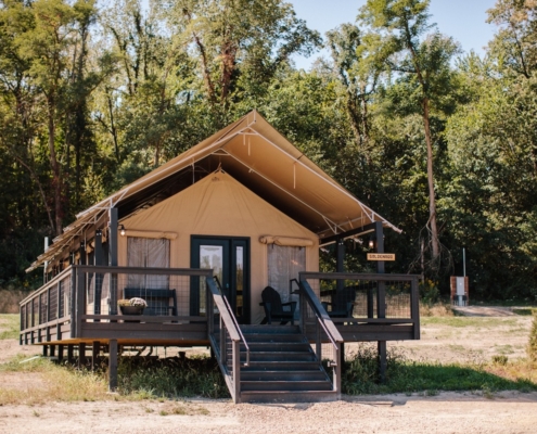 Camp Aramoni - Illinois Glamping