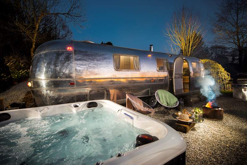 Panoramic Silverbullet Glamping Cornwall