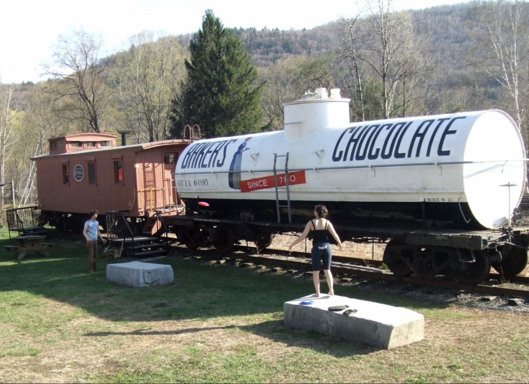 Vintage Caboose Glamping MA