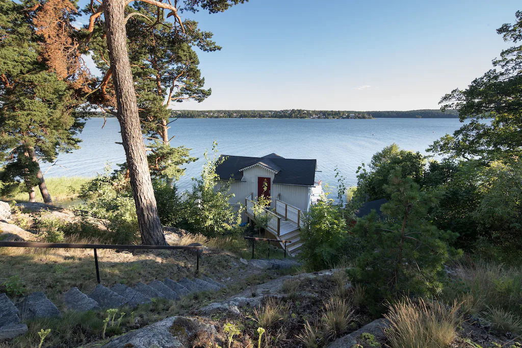 Beautiful Glamping Cottage by the Lake